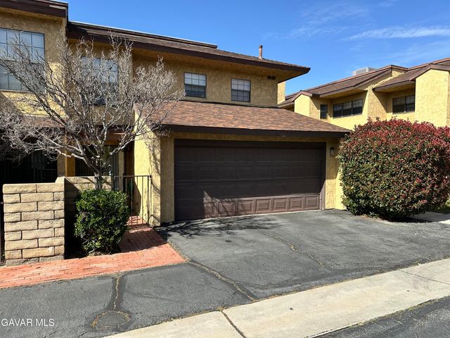 1537 W Avenue L Unit 4, Lancaster, CA 93534