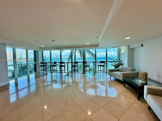 1155 Brickell Bay Dr 905, Miami, FL 33131