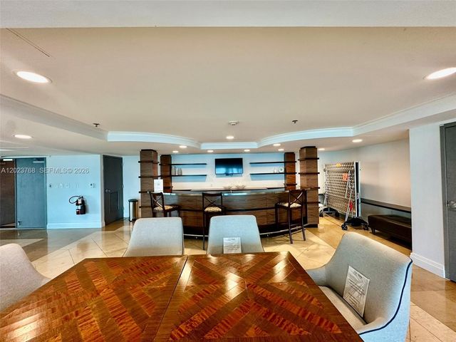 1155 Brickell Bay Dr 905, Miami, FL 33131