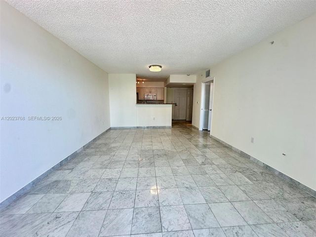 1155 Brickell Bay Dr 905, Miami, FL 33131