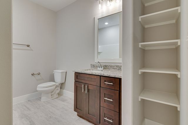 115 W Jones 201, Krum, TX 76249