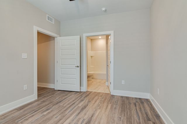 115 W Jones 201, Krum, TX 76249