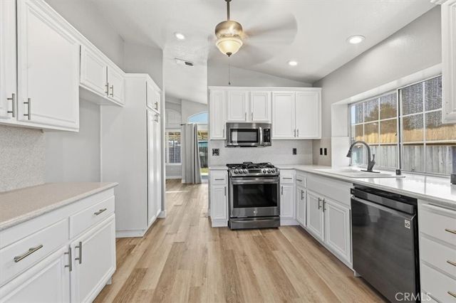 359 Flordason, Calimesa, CA 92320