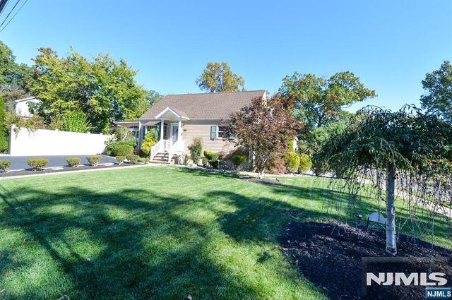 56 Wyandotte Avenue, Dumont, NJ 07628