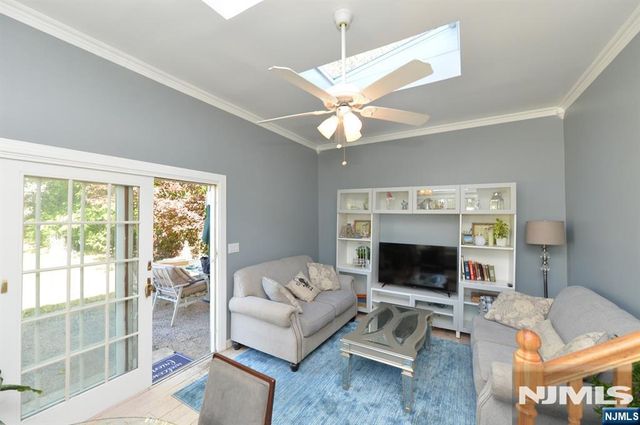 56 Wyandotte Avenue, Dumont, NJ 07628
