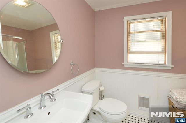 56 Wyandotte Avenue, Dumont, NJ 07628
