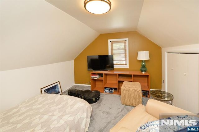 56 Wyandotte Avenue, Dumont, NJ 07628