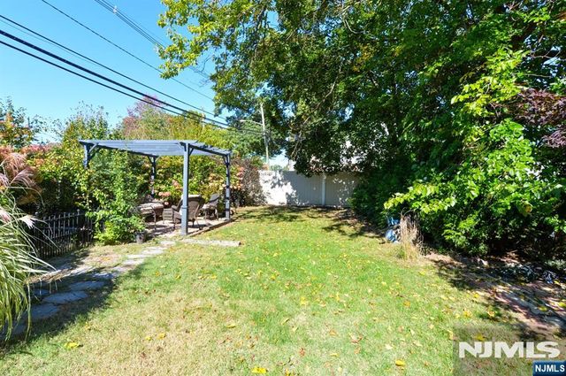 56 Wyandotte Avenue, Dumont, NJ 07628