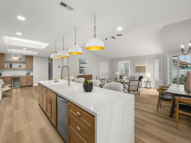 4994 Alicante Way, Oceanside, CA 92056