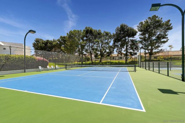 4994 Alicante Way, Oceanside, CA 92056