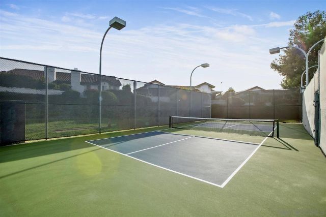 4994 Alicante Way, Oceanside, CA 92056