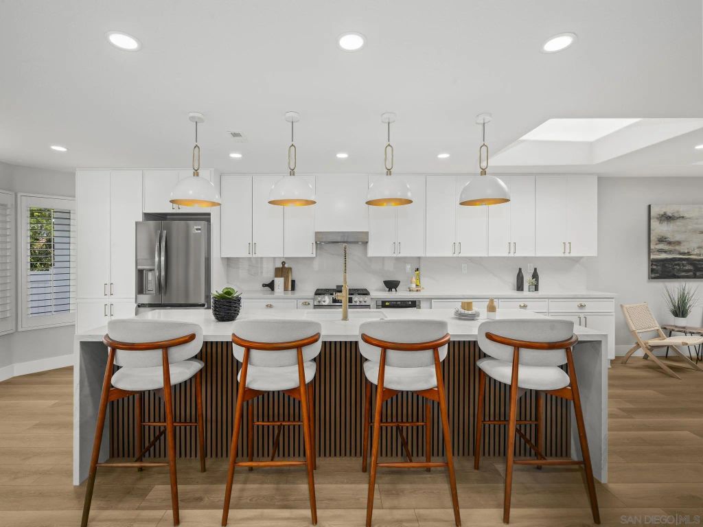 4994 Alicante Way, Oceanside, CA 92056