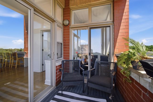 2700 W Belmont Avenue 403, Chicago, IL 60618
