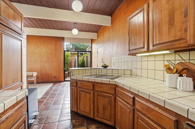 1879 Lexington Avenue, San Mateo, CA 94402