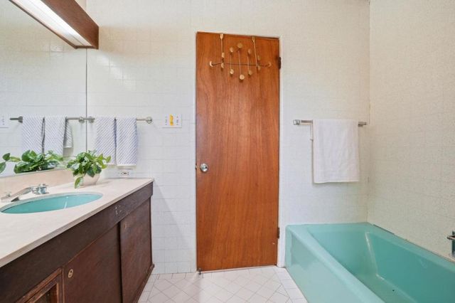 1879 Lexington Avenue, San Mateo, CA 94402