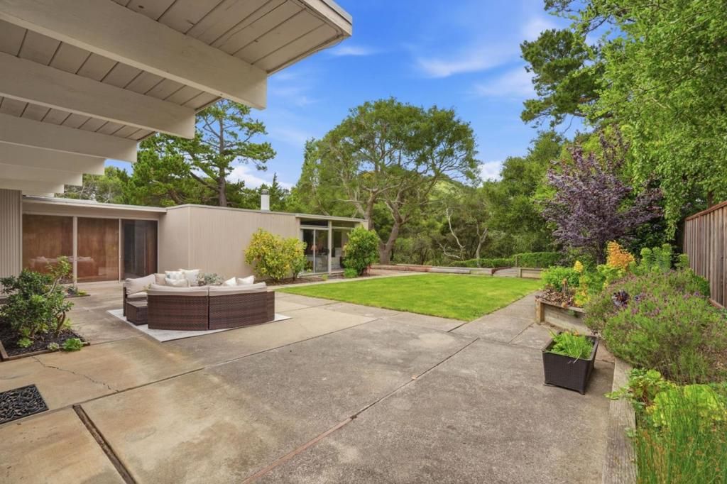 Image 9 of property listing at 1879 Lexington Avenue, San Mateo, CA 94402