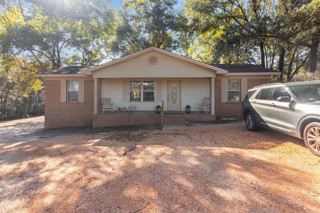 5283 Bob Sikes Road, Defuniak Springs, FL 32435