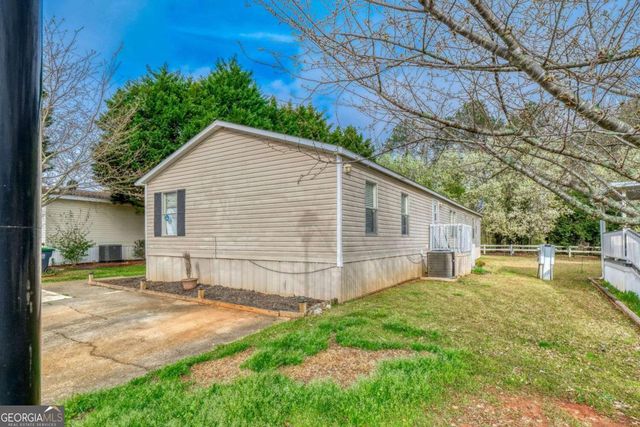 815 Cambridge Parkway, Hampton, GA 30228