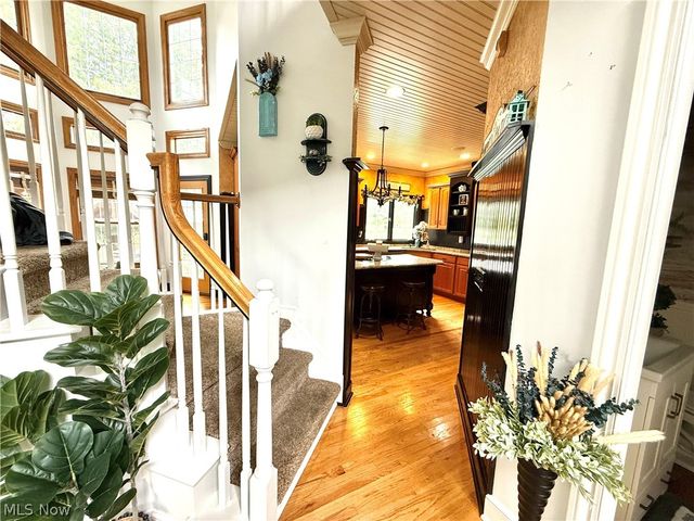 5277 Manchester Avenue NW, North Lawrence, OH 44666