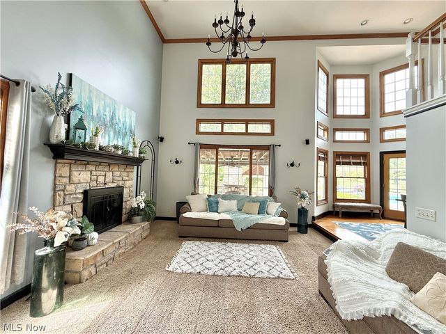 5277 Manchester Avenue NW, North Lawrence, OH 44666