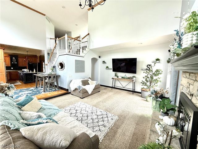 5277 Manchester Avenue NW, North Lawrence, OH 44666