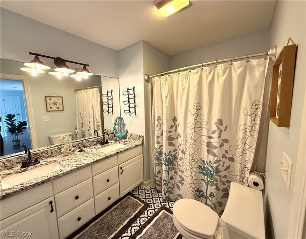 5277 Manchester Avenue NW, North Lawrence, OH 44666