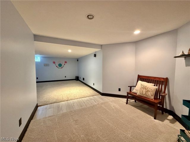 5277 Manchester Avenue NW, North Lawrence, OH 44666