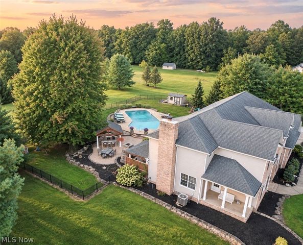 5277 Manchester Avenue NW, North Lawrence, OH 44666