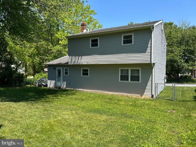 8 EDGEBROOKE WAY, Newark, DE 19702