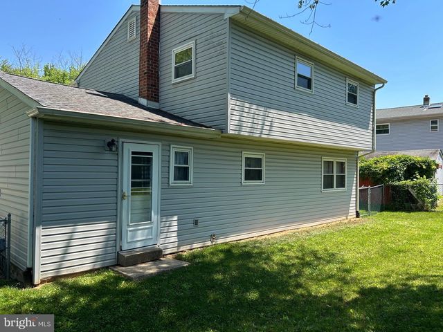 8 EDGEBROOKE WAY, Newark, DE 19702