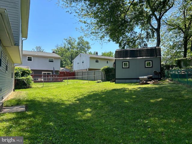 8 EDGEBROOKE WAY, Newark, DE 19702