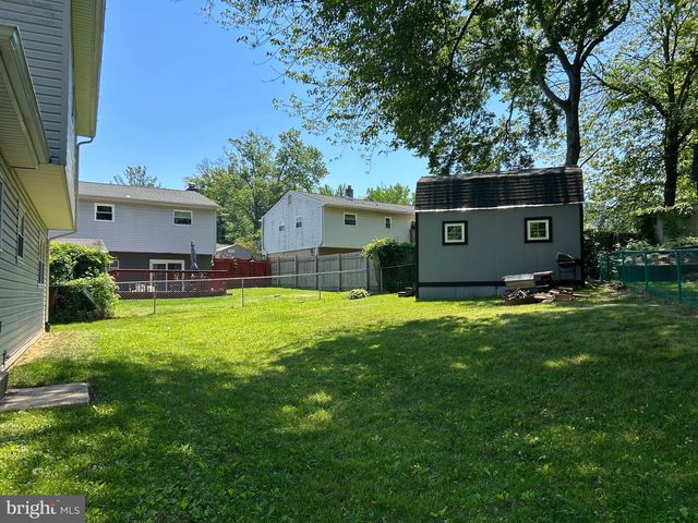8 EDGEBROOKE WAY, Newark, DE 19702