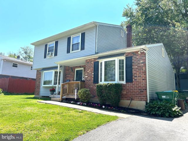 8 EDGEBROOKE WAY, Newark, DE 19702