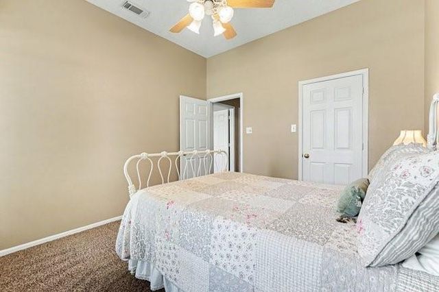 5400 W Orange Street, Pearland, TX 77581