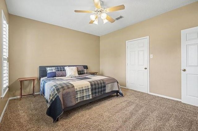 5400 W Orange Street, Pearland, TX 77581