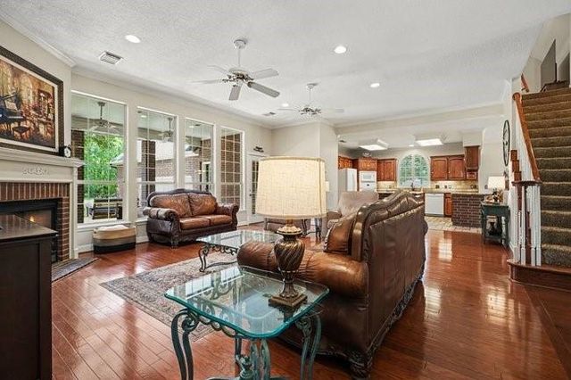 5400 W Orange Street, Pearland, TX 77581