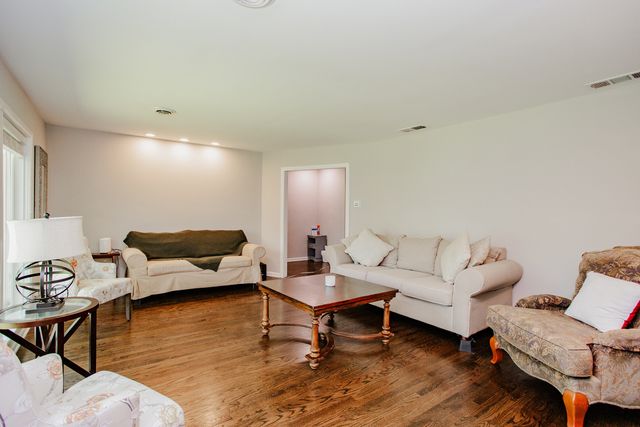 29W625 Hawthorne Lane, West Chicago, IL 60185