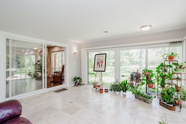 29W625 Hawthorne Lane, West Chicago, IL 60185