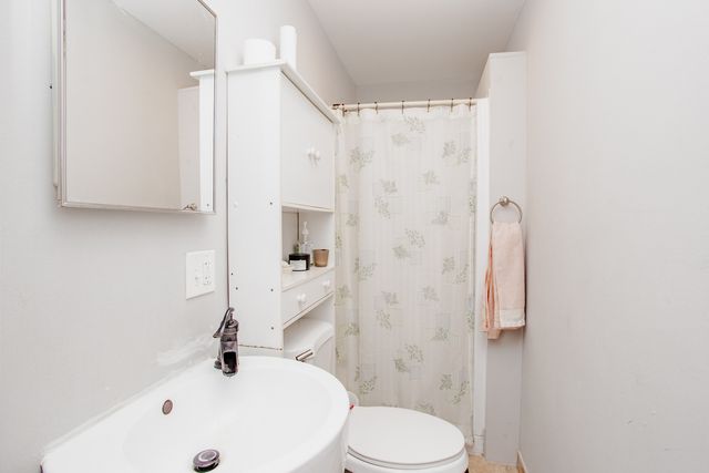 29W625 Hawthorne Lane, West Chicago, IL 60185