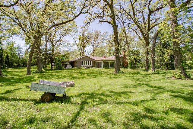 29W625 Hawthorne Lane, West Chicago, IL 60185