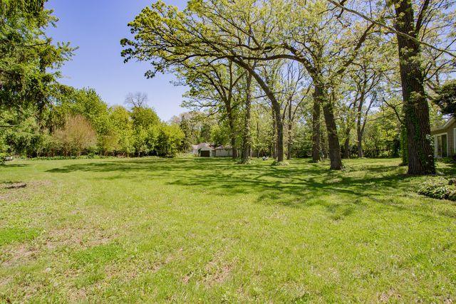 29W625 Hawthorne Lane, West Chicago, IL 60185