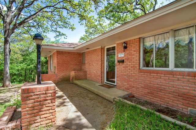 1500 W Heron Street, Denison, TX 75020