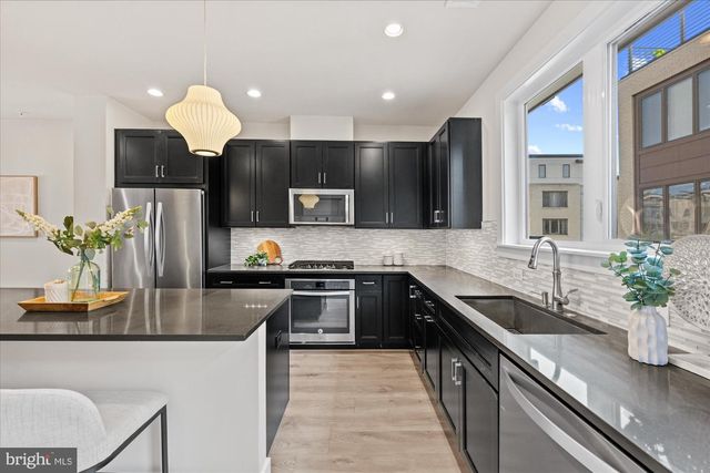 6662 EAMES WAY, Bethesda, MD 20817