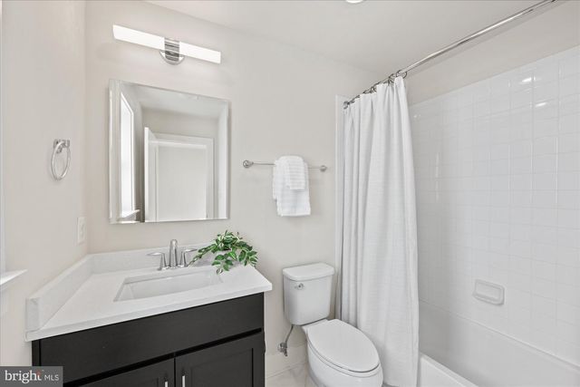 6662 EAMES WAY, Bethesda, MD 20817