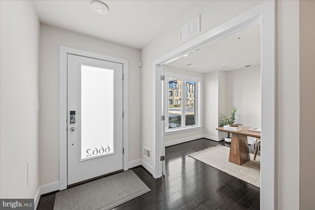 6662 EAMES WAY, Bethesda, MD 20817