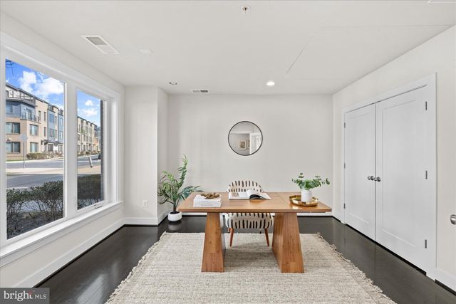 6662 EAMES WAY, Bethesda, MD 20817