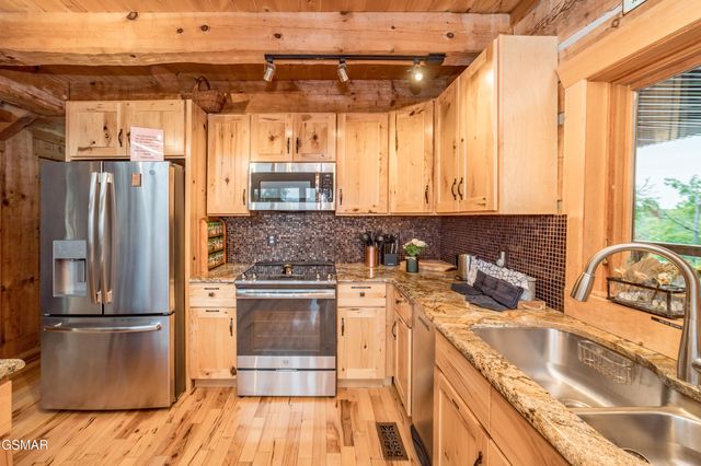 3309 Lonesome Pine Way, Sevierville, TN 37862