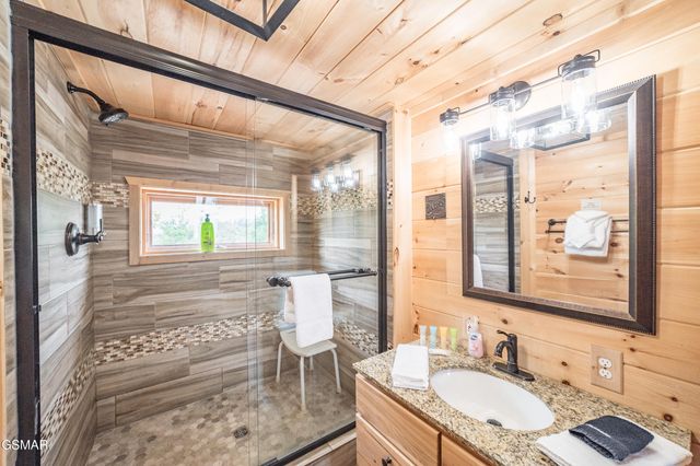 3309 Lonesome Pine Way, Sevierville, TN 37862