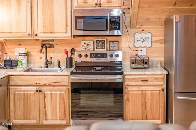 3309 Lonesome Pine Way, Sevierville, TN 37862