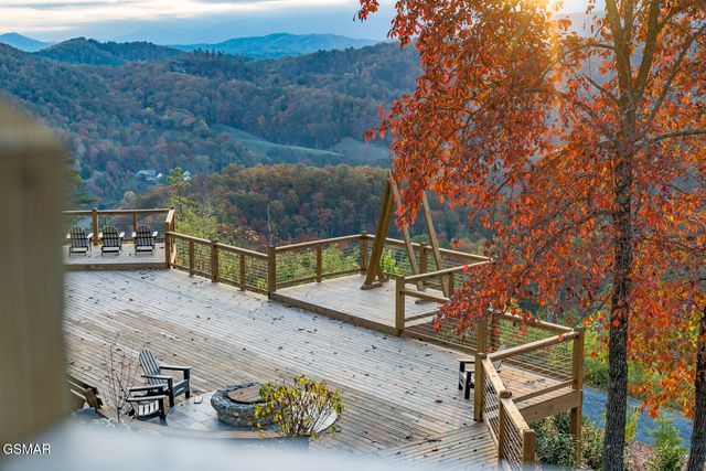 3309 Lonesome Pine Way, Sevierville, TN 37862